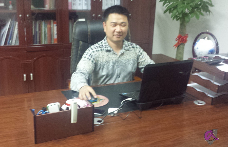 James Liu, Manager Doll's Lounge Office China